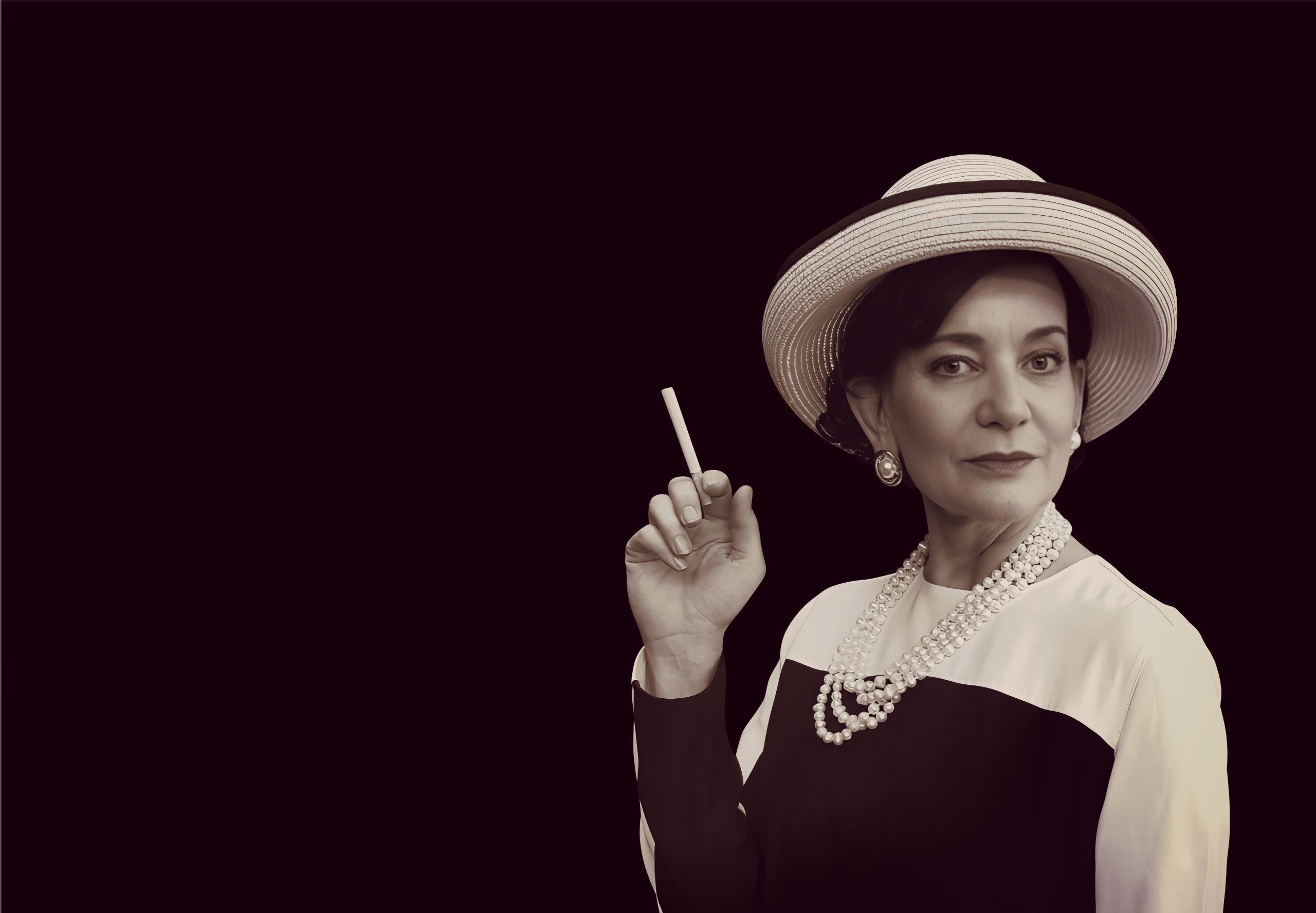 Jacqueline Fritschi-Cornaz in Chanel 5